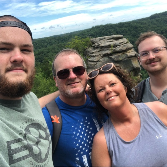 Meet your Posher, Aundrea - Picture 1 of 5